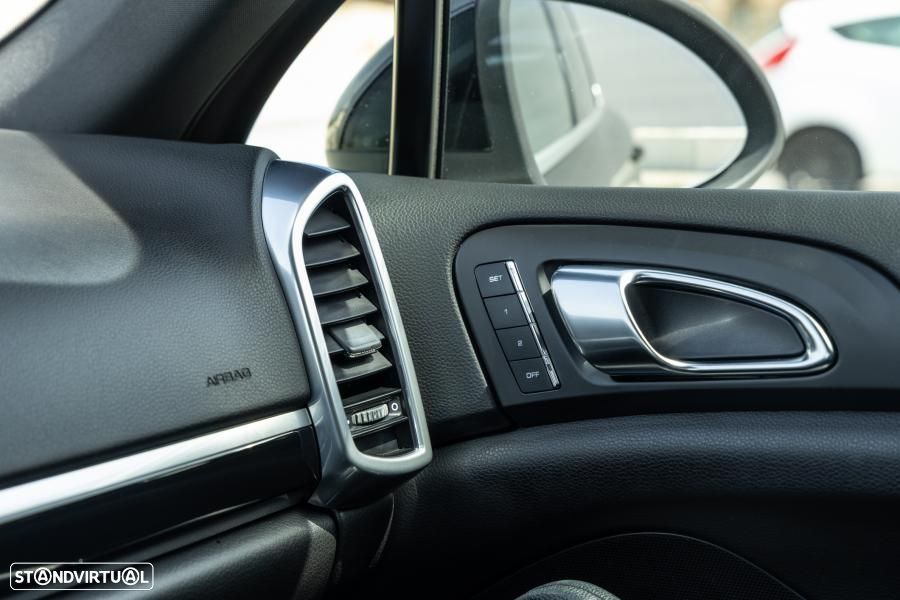 Porsche Cayenne 3.0 V6 - 33