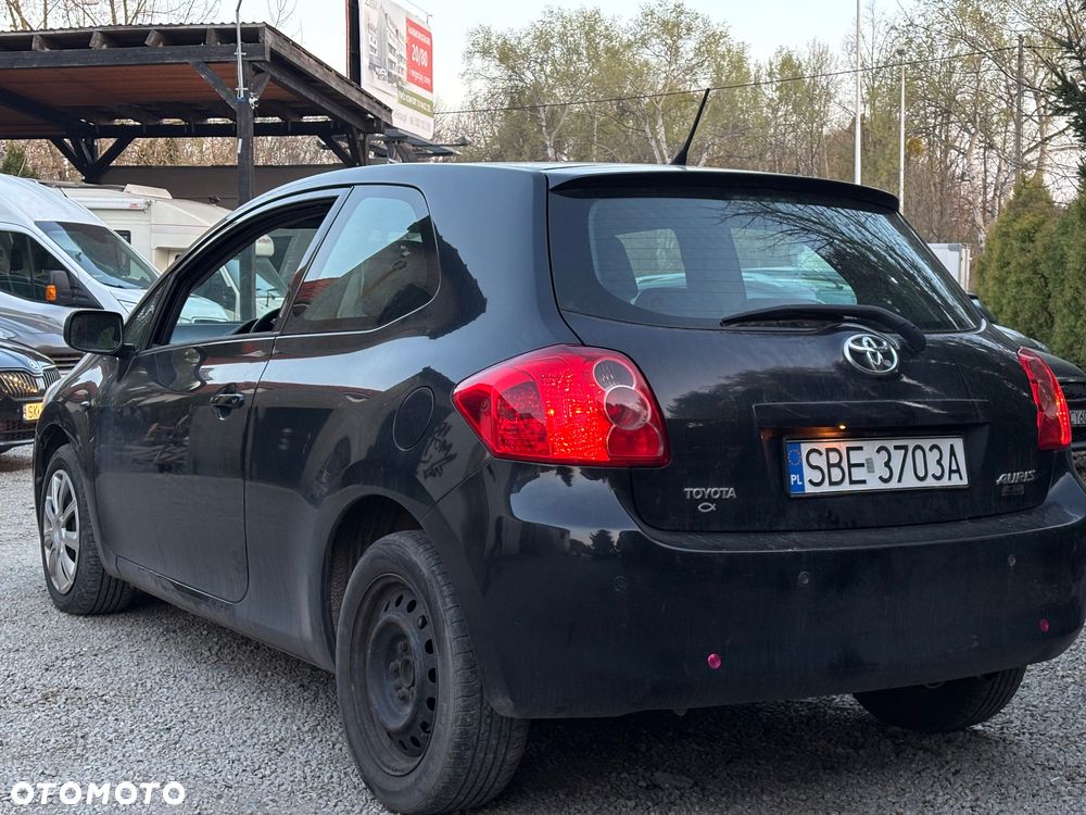 Toyota Auris 1.6 VVT-i Premium - 3