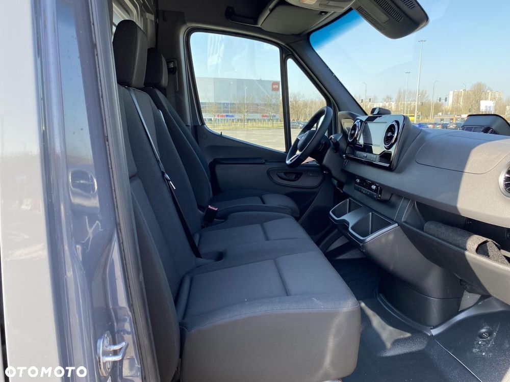 Mercedes-Benz Sprinter - 18