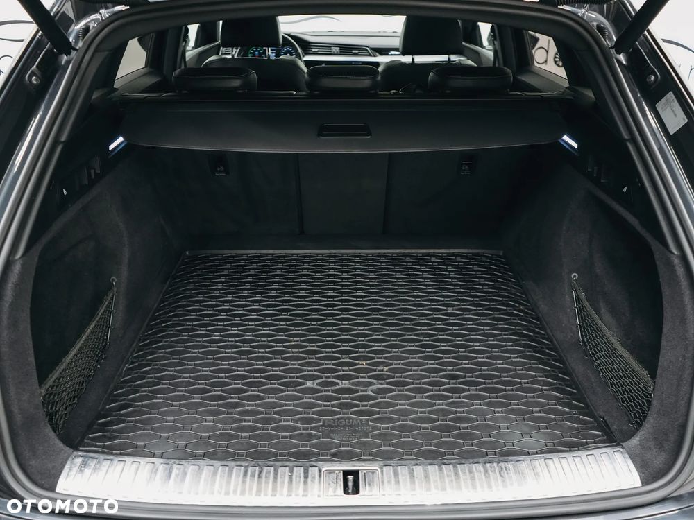 Audi e-tron - 31