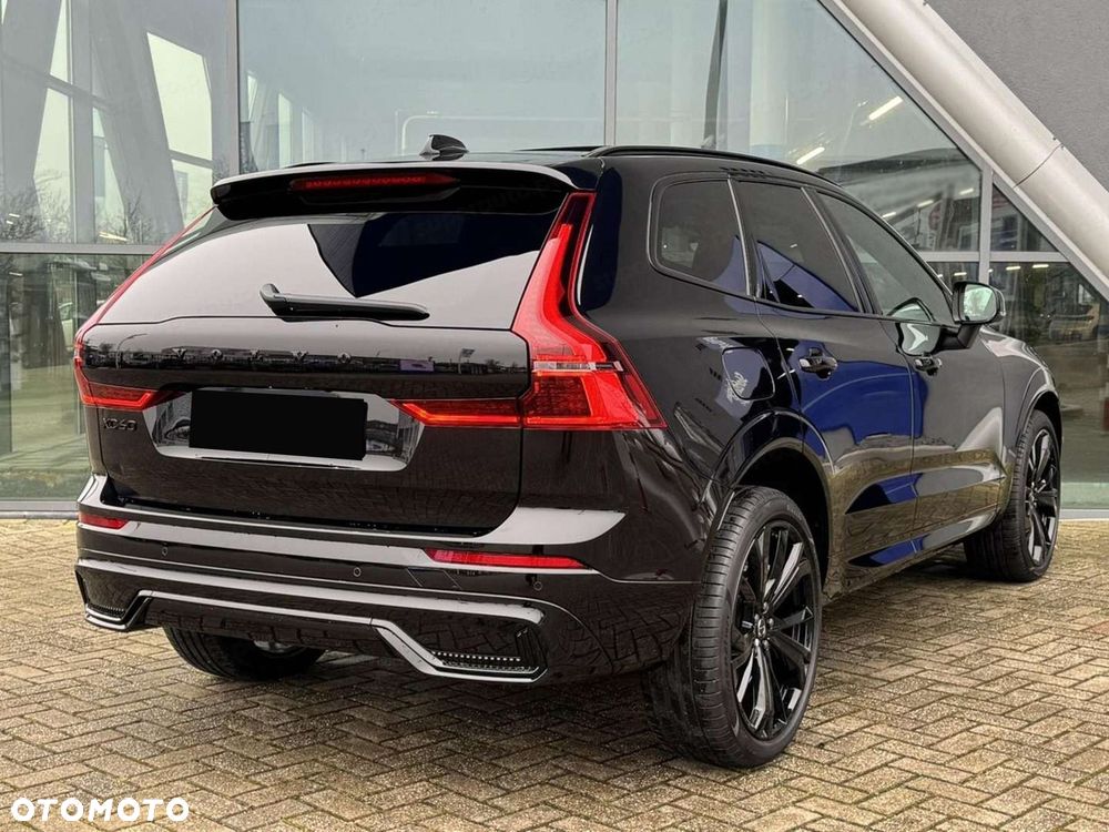 Volvo XC 60 T8 Plug-In Hybrid AWD Ultra Black Edition - 3
