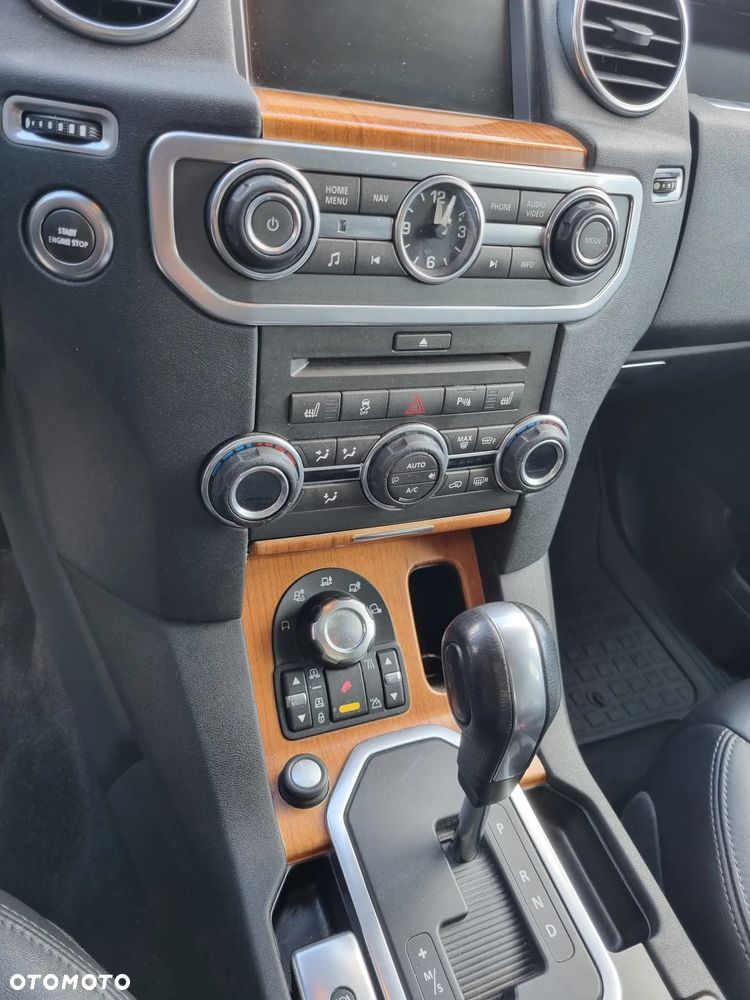 Land Rover Discovery IV 3.0D V6 HSE - 12