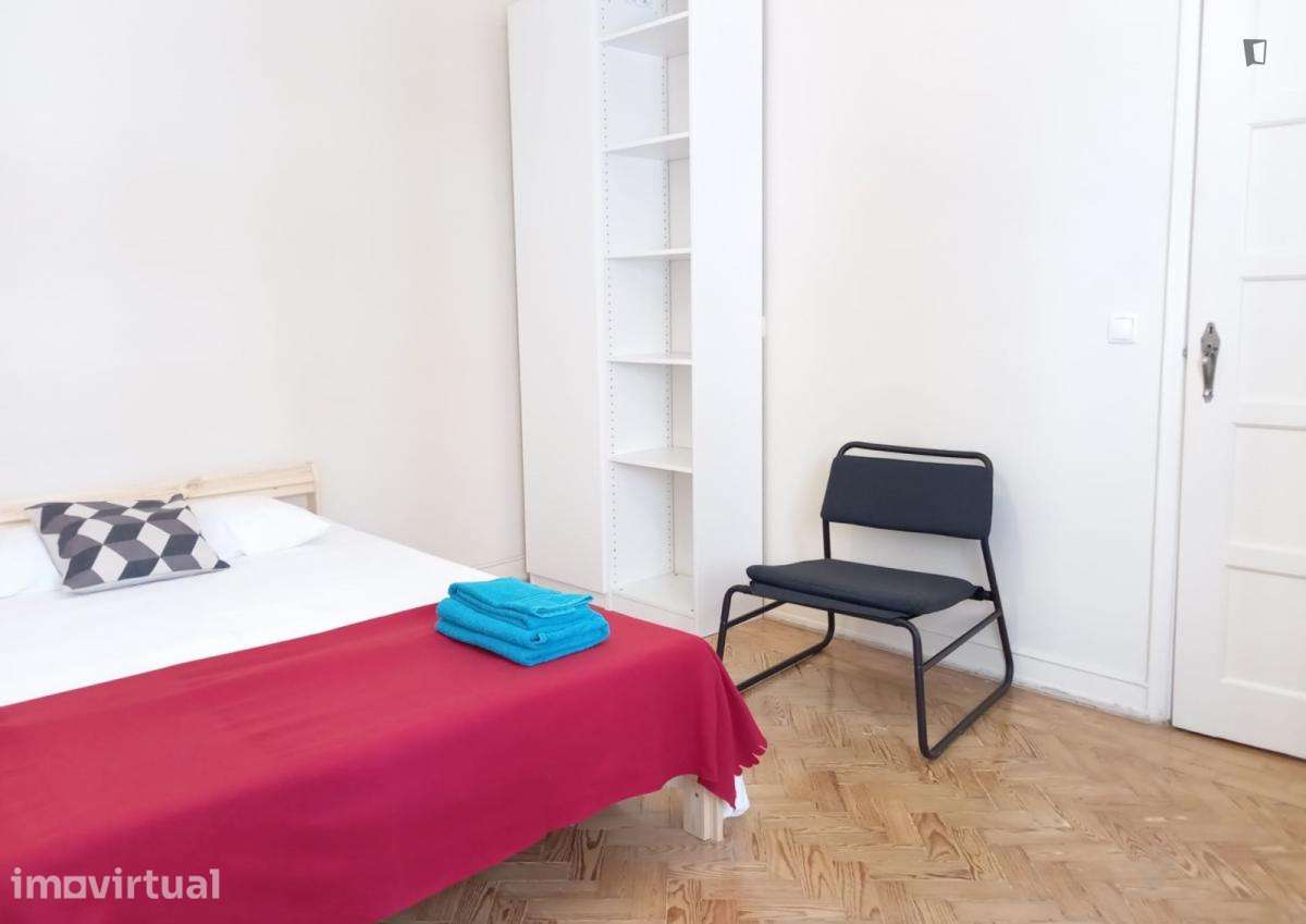 Quarto - localizado em Arroios Lisbon - Grande imagem: 3/10