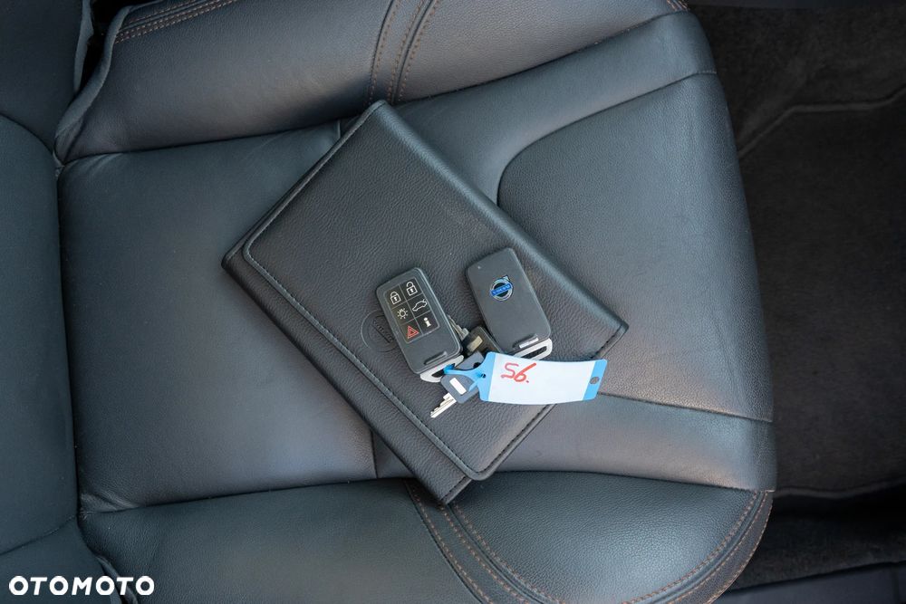 Volvo V60 Cross Country D4 Momentum - 29