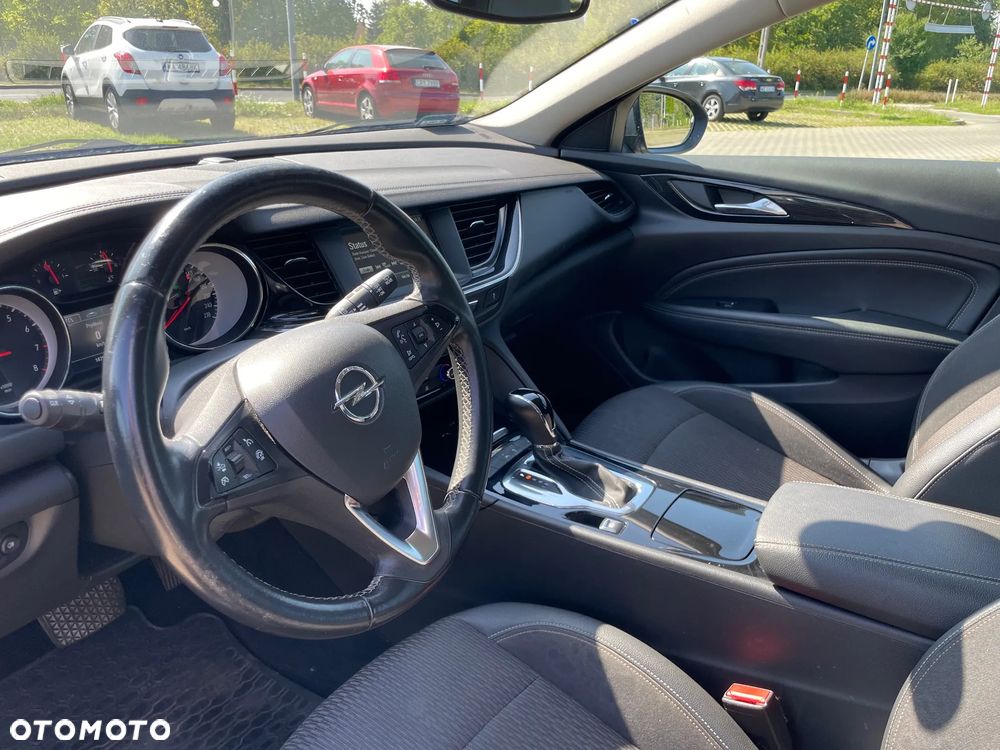Opel Insignia 1.5 T Enjoy S&S - 9