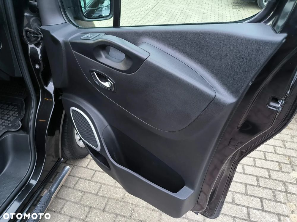 Renault Trafic 2.0 dCi Escapade EDC - 11
