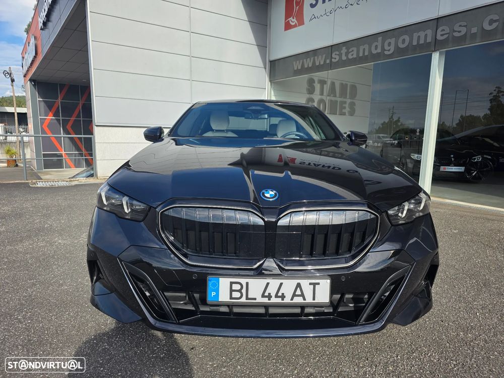BMW 530 e Pack Desportivo M Pro - 4