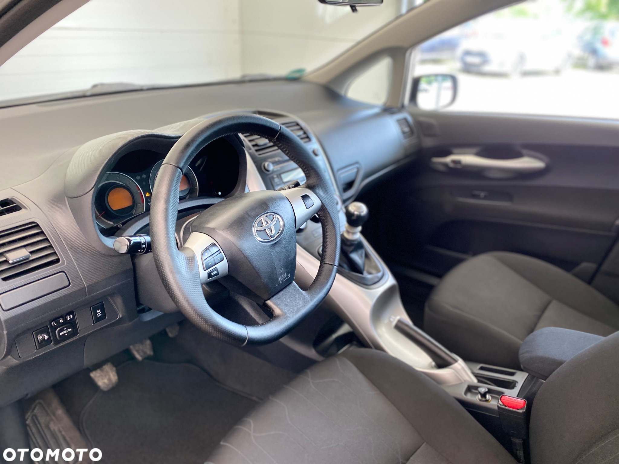 Toyota Auris 1.6 Luna - 10