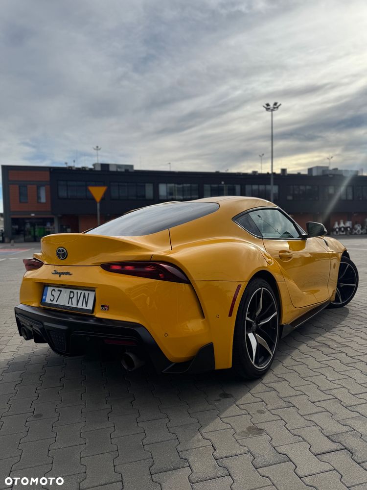 Toyota Supra 3.0 Turbo - 6