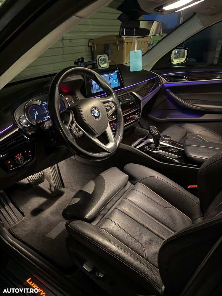 BMW Seria 5 520d Aut. Luxury Line - 9
