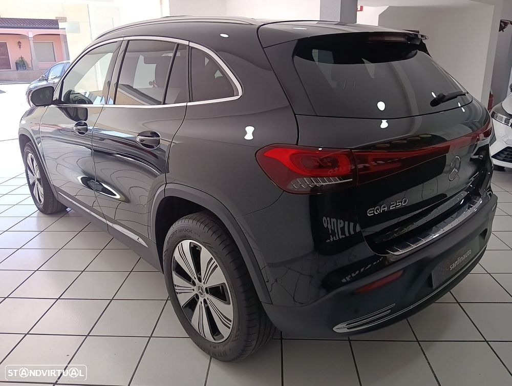 Mercedes-Benz EQA - 13