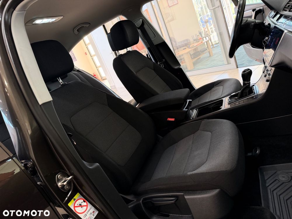 Volkswagen Passat 1.4 TSI Trendline - 34