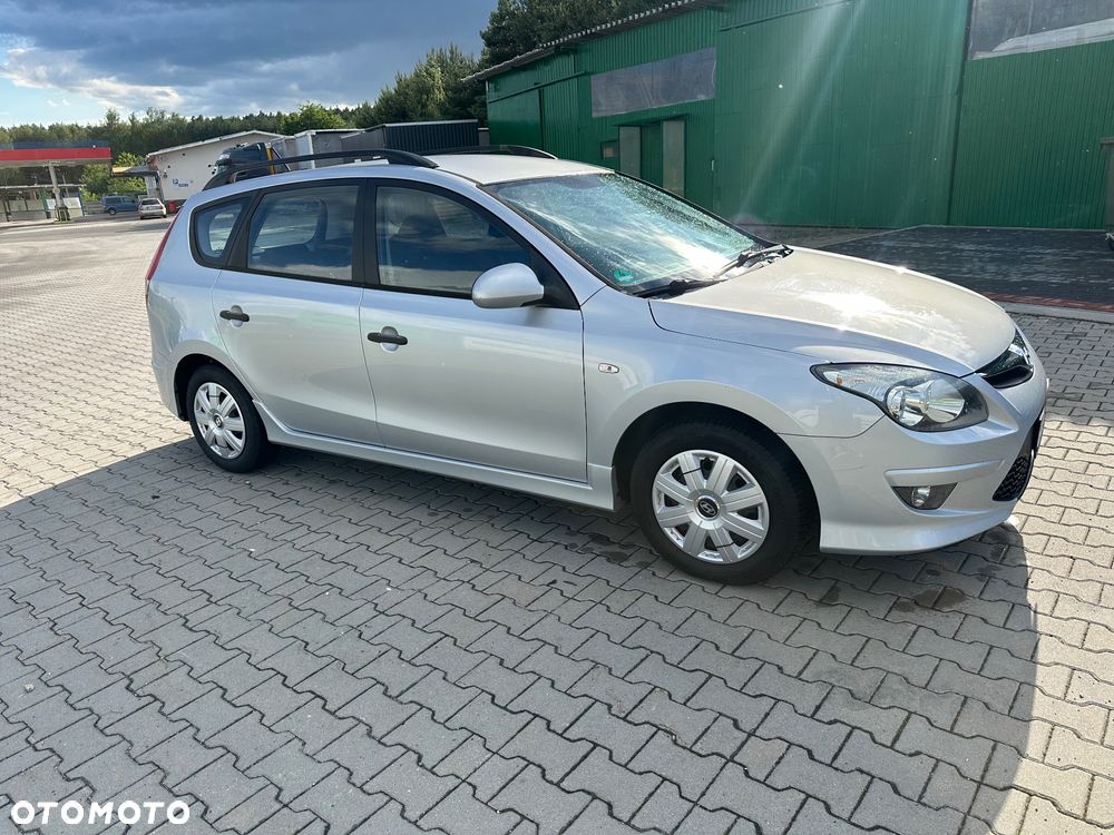 Hyundai i30 1.4 Base + - 22