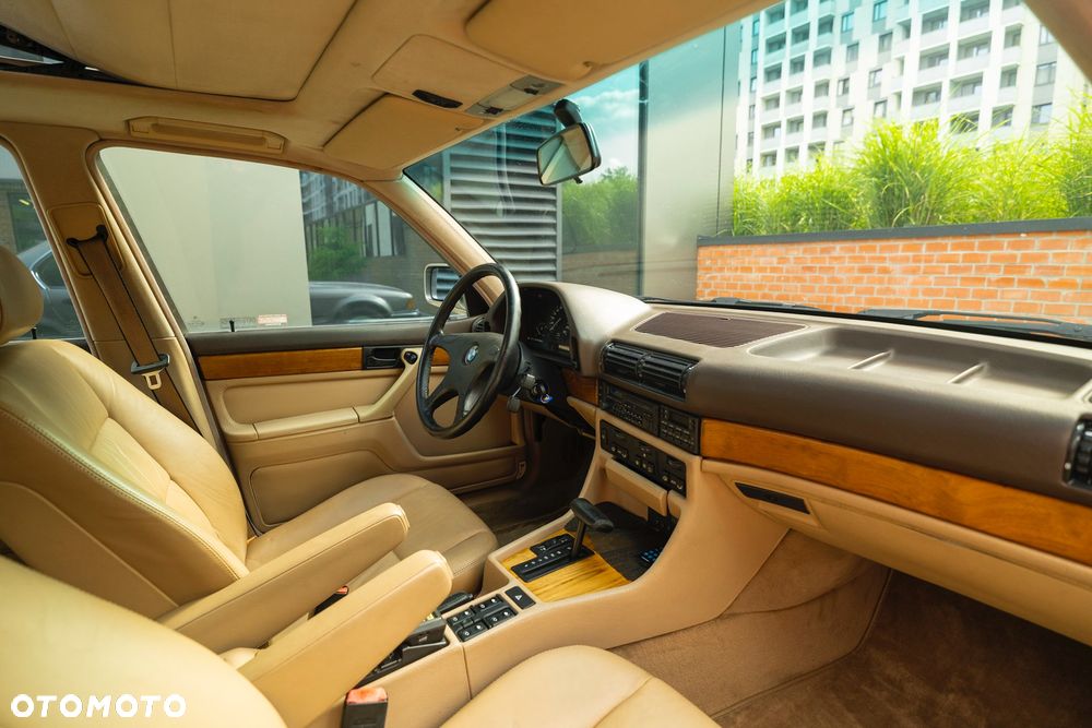 BMW Seria 7 - 25