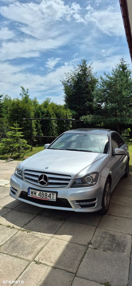 Mercedes-Benz Klasa C 180 CGI BlueEff Avantgarde - 1