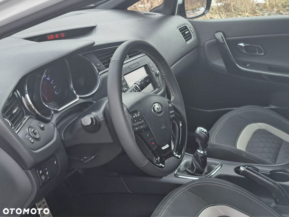 Kia Ceed 1.6 CRDi GT Line - 13