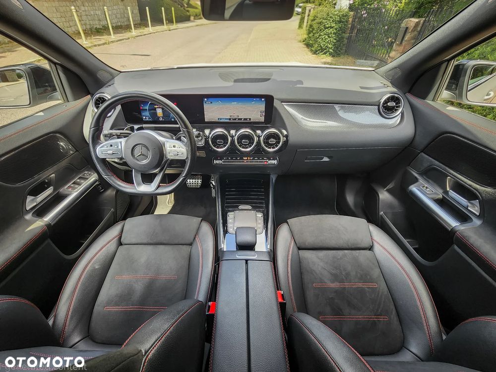 Mercedes-Benz GLA 200 AMG Line - 8