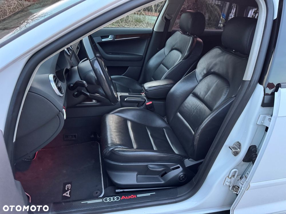 Audi A3 Sportback 2.0 TDI DPF S tronic S line Sportpaket - 8