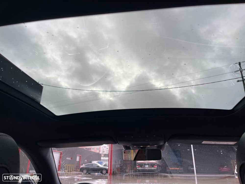 Mercedes-Benz E 300 d AMG Line 4Matic Aut. - 22