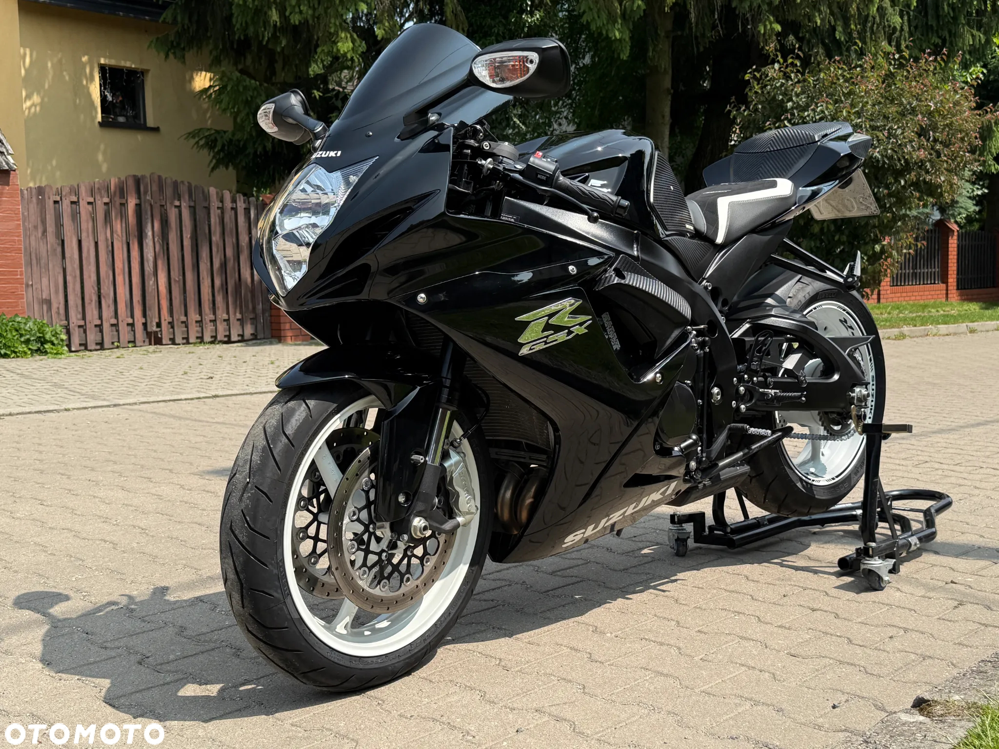 Suzuki GSX-R - 6