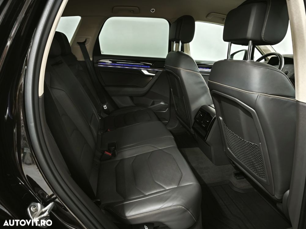 Volkswagen Touareg 3.0 V6 TDI 4Motion DPF Automatik Elegance - 6