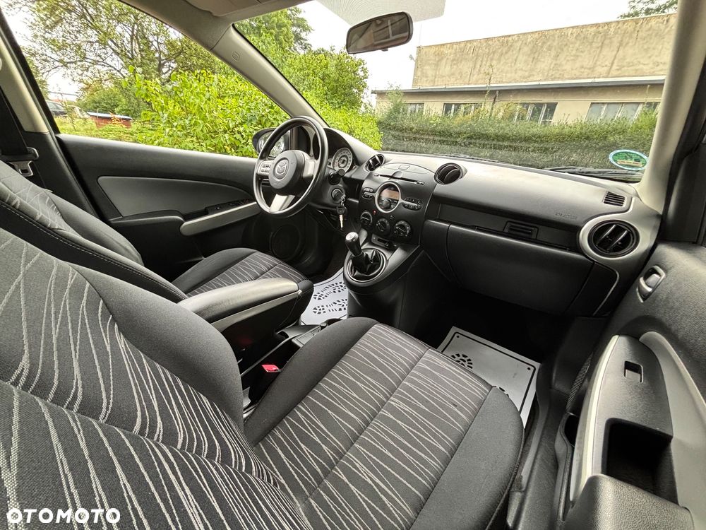 Mazda 2 1.3 Exclusive - 26