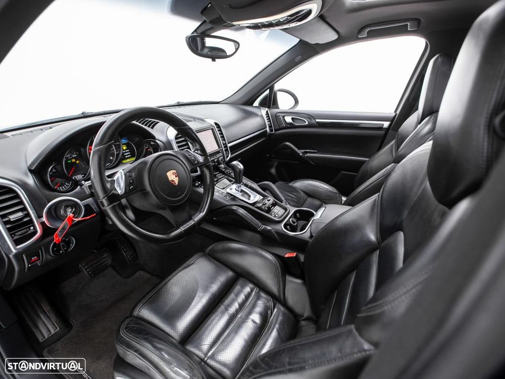 Porsche Cayenne - 9