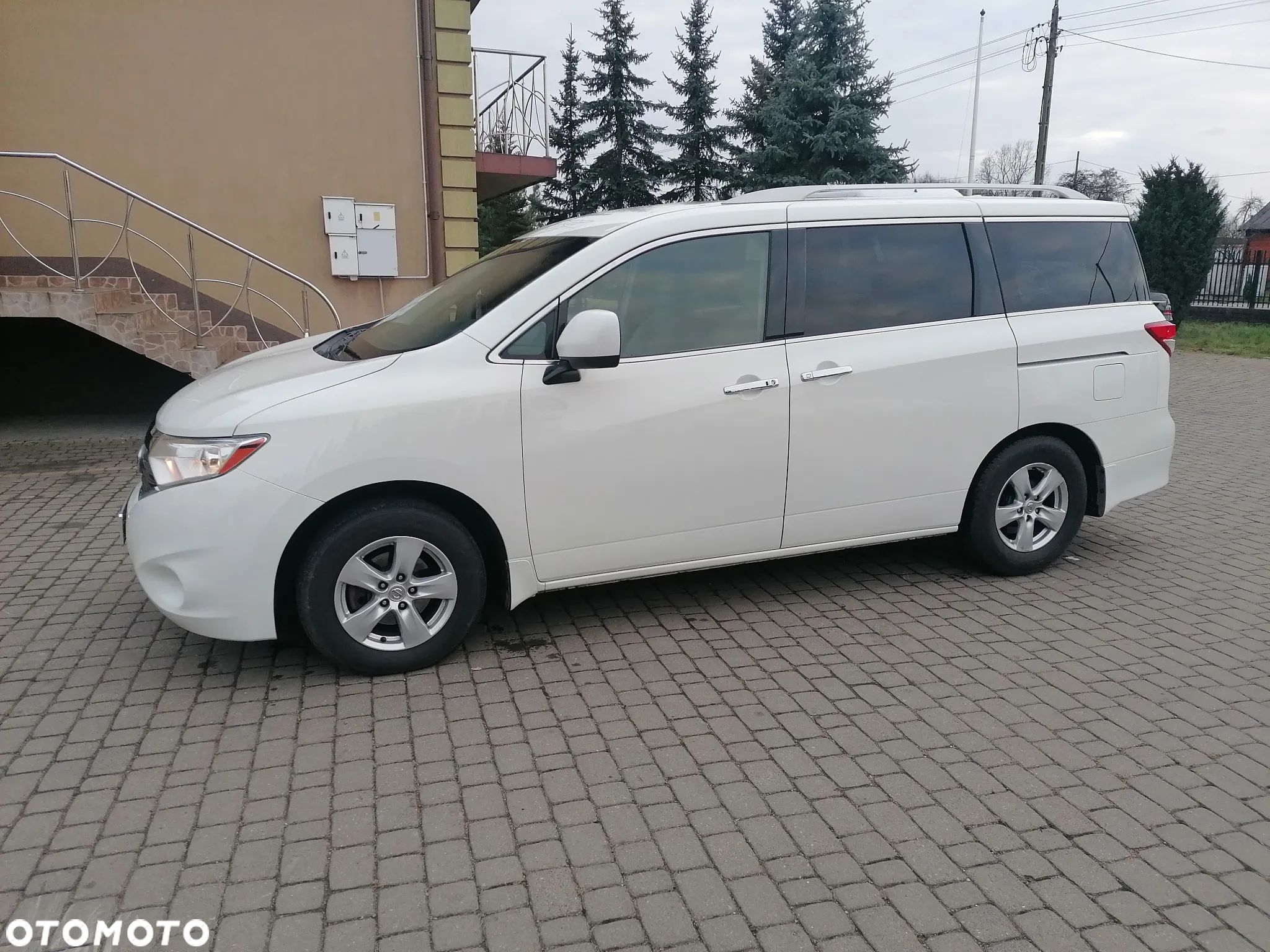 Nissan Quest - 1