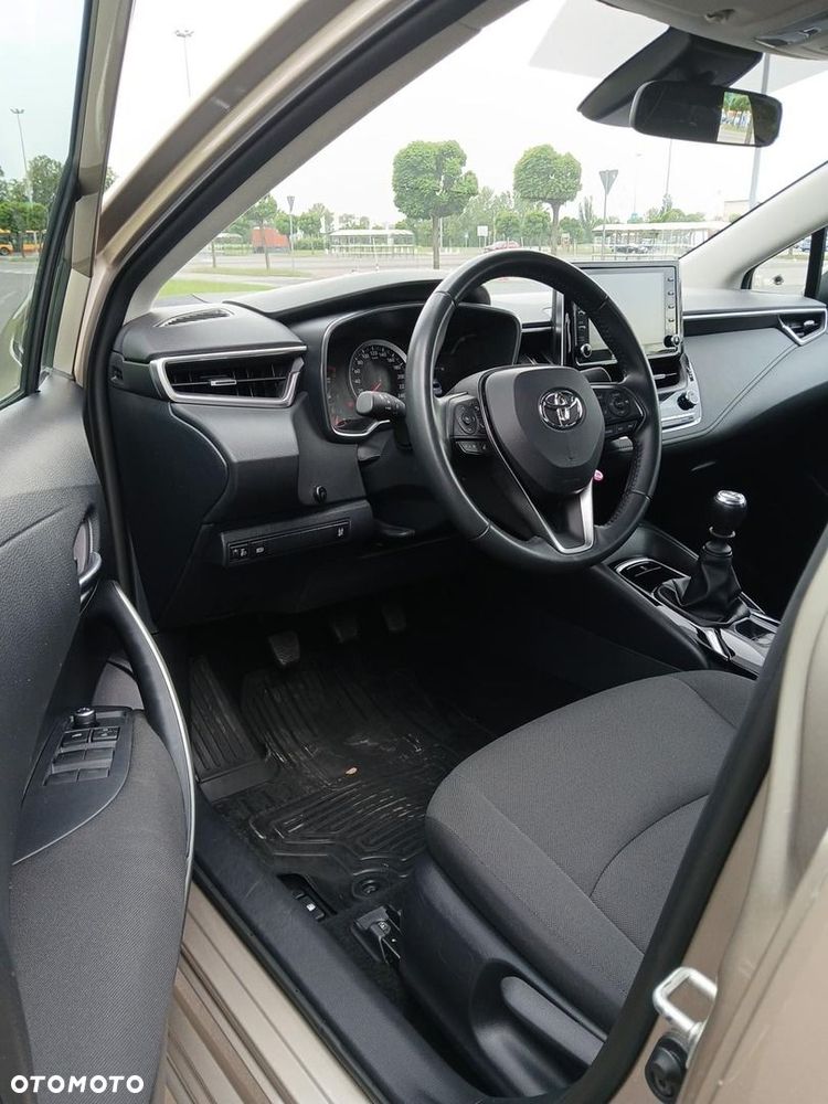 Toyota Corolla - 22