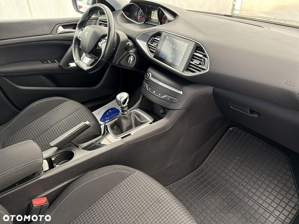 Peugeot 308 1.5 BlueHDi Active S&S - 26