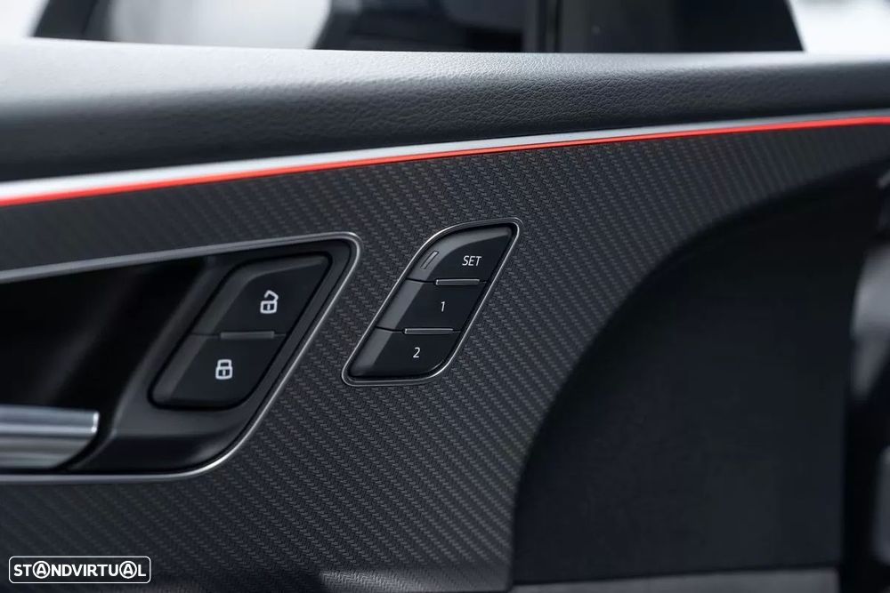 Audi RS Q8 4.0 TFSI quattro Tiptronic - 29