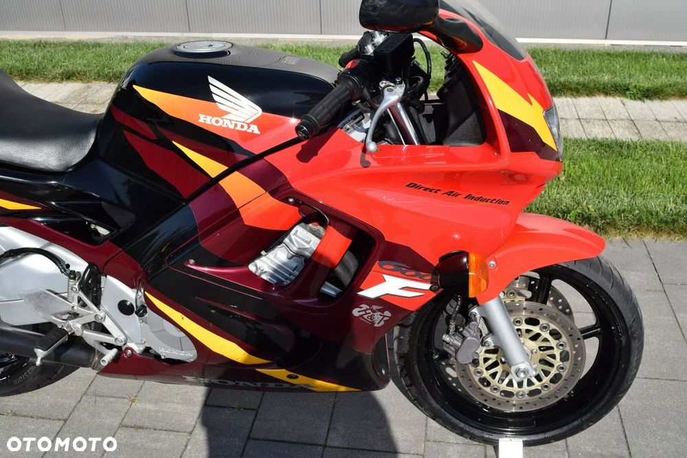 Honda CBR - 7