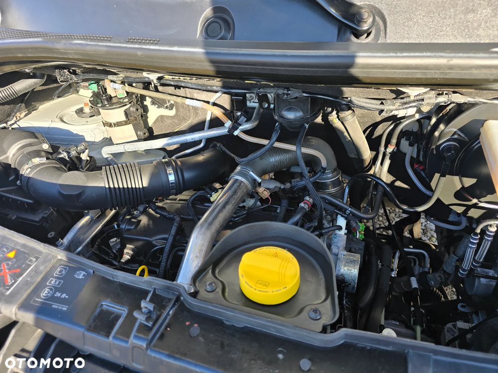 Nissan NV 400 - 13