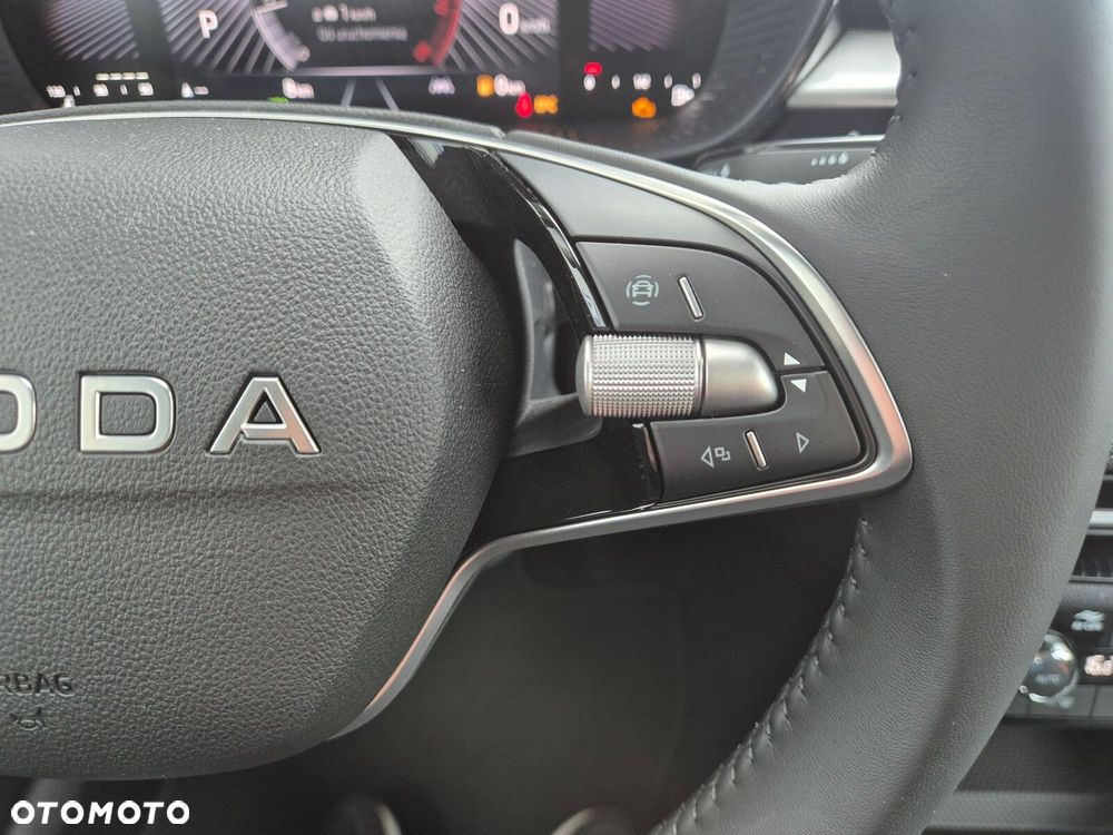 Skoda Fabia 1.0 TSI Drive DSG - 37