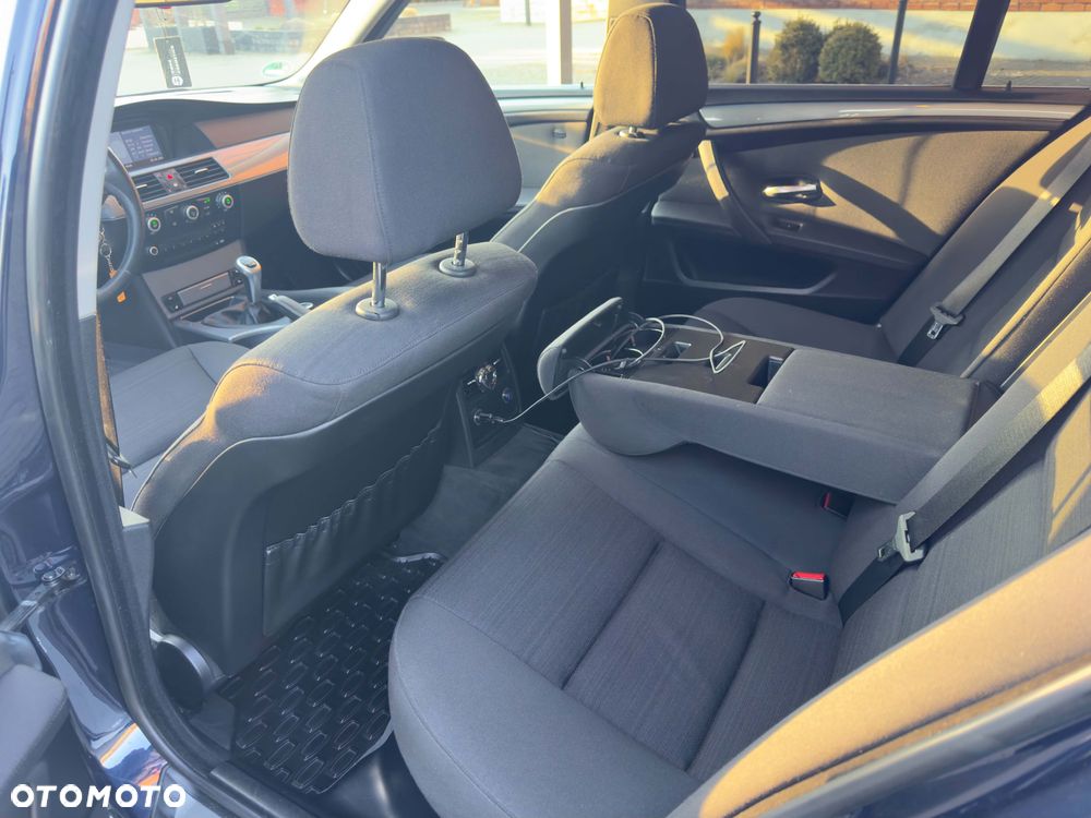 BMW Seria 5 525d - 7