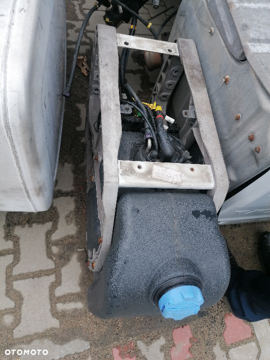 Zbiornik Adblue Volvo FM FH4 niski - 1