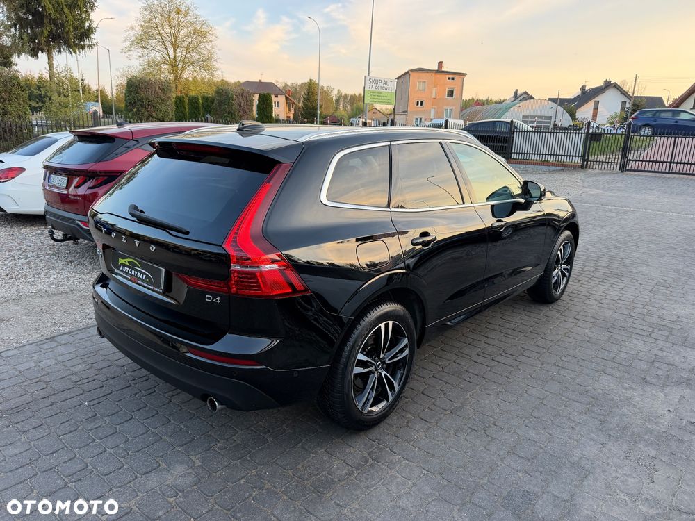 Volvo XC 60 D4 Momentum Pro - 34