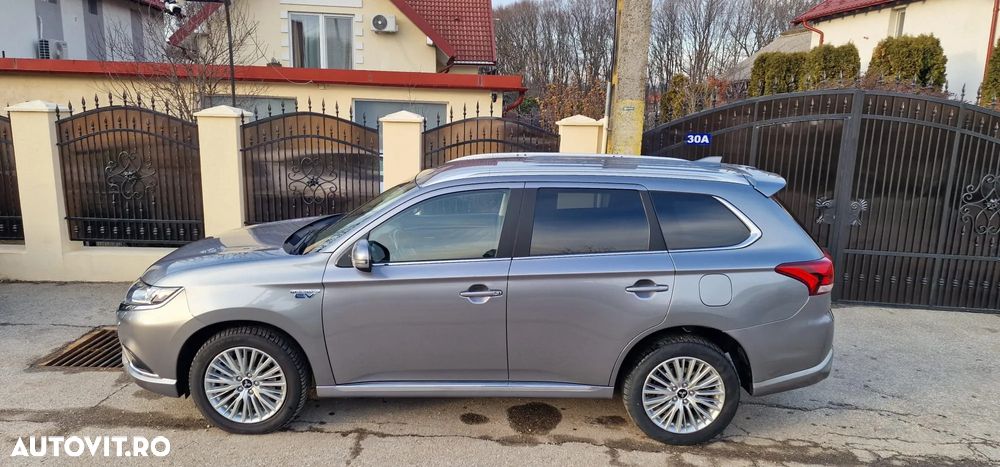 Mitsubishi Outlander 2.4 4WD Diamant+ - 3