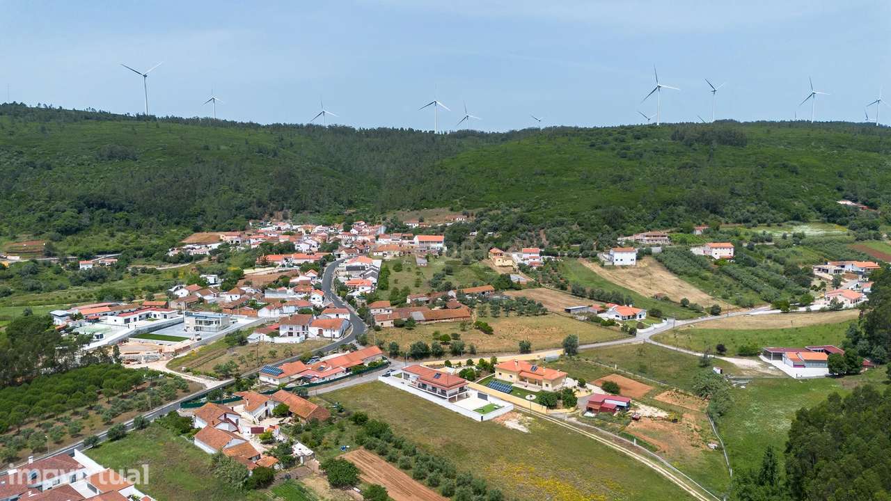Viva Entre a Serra e Lisboa | Moradia Térrea Nova com Terreno Excecion - Grande imagem: 4/59