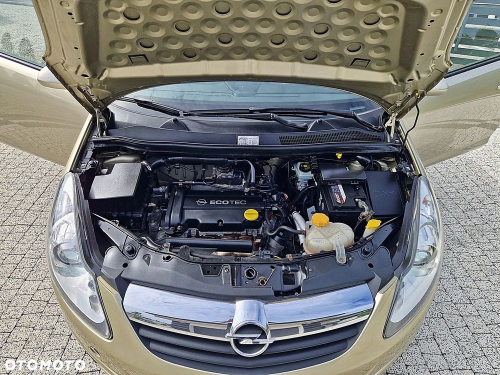 Opel Corsa 1.2 16V Limited Edition - 22