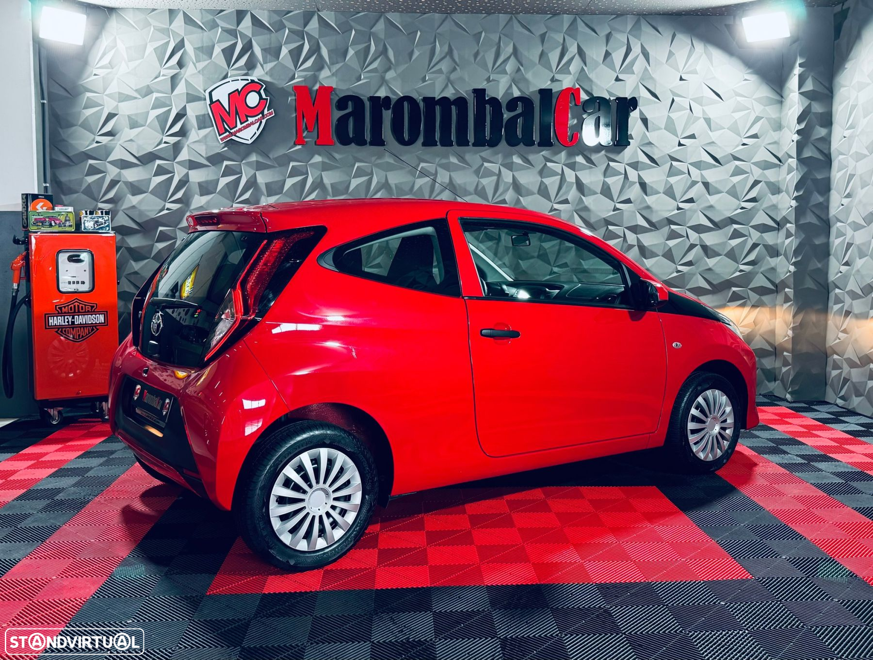 Toyota Aygo 1.0 X-Play Plus - 8