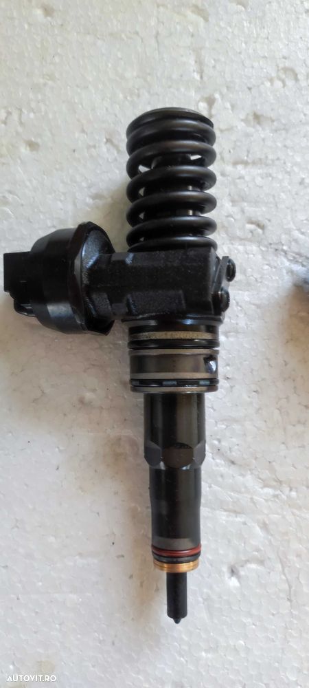 Injector, injectoare volkswagen vw golf 5 break an 2008 cod BXE cod 038130073AG - BA - 4