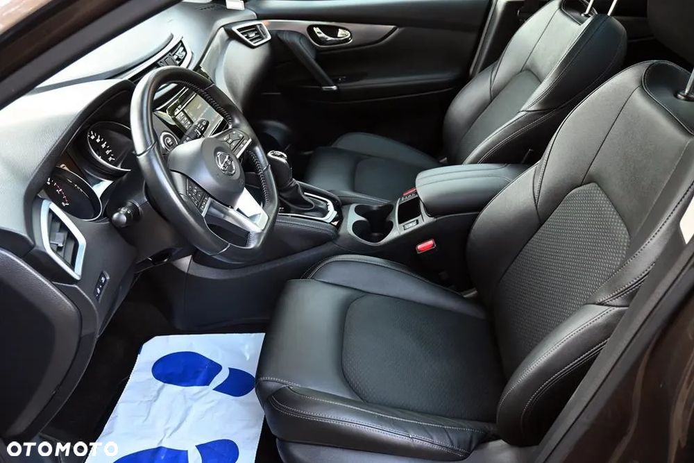 Nissan Qashqai 1.2 DIG-T Xtronic TEKNA+ - 26