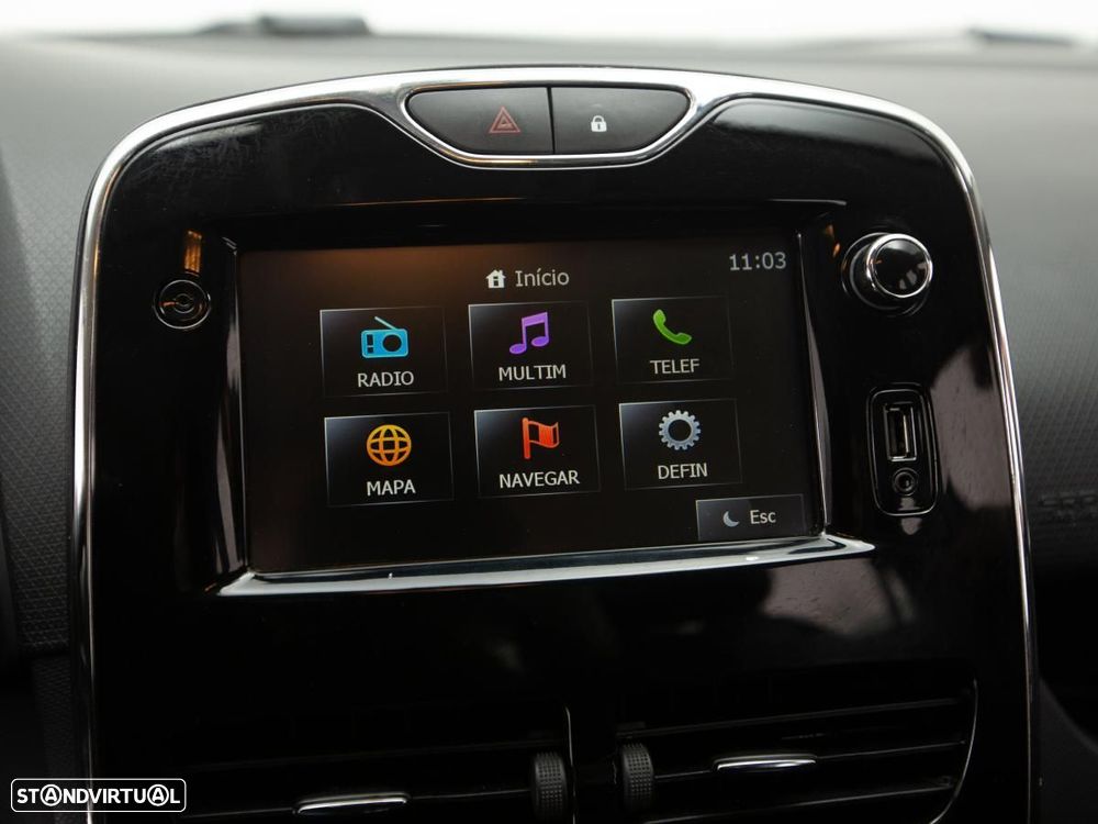 Renault Clio Sport Tourer - 18