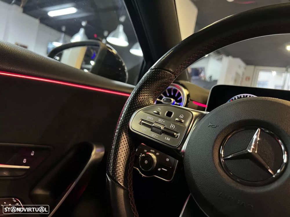 Mercedes-Benz A 180 d 7G-DCT AMG Line - 16