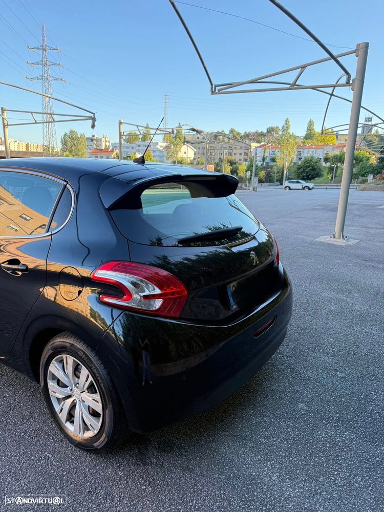 Peugeot 208 1.6 e-HDi Active 95g - 5
