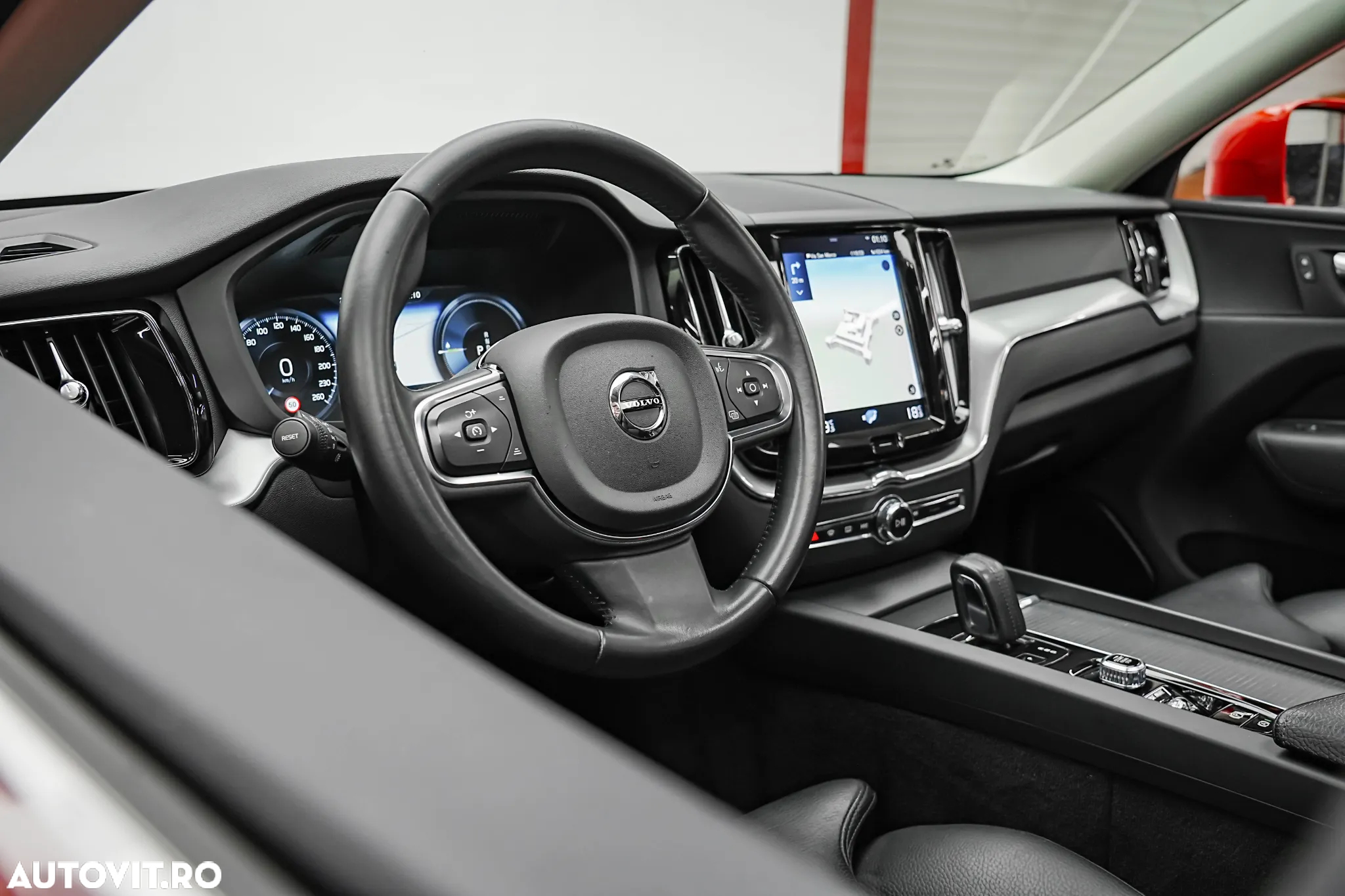 Volvo XC 60 T8 Twin Engine AWD Geartronic Momentum - 12