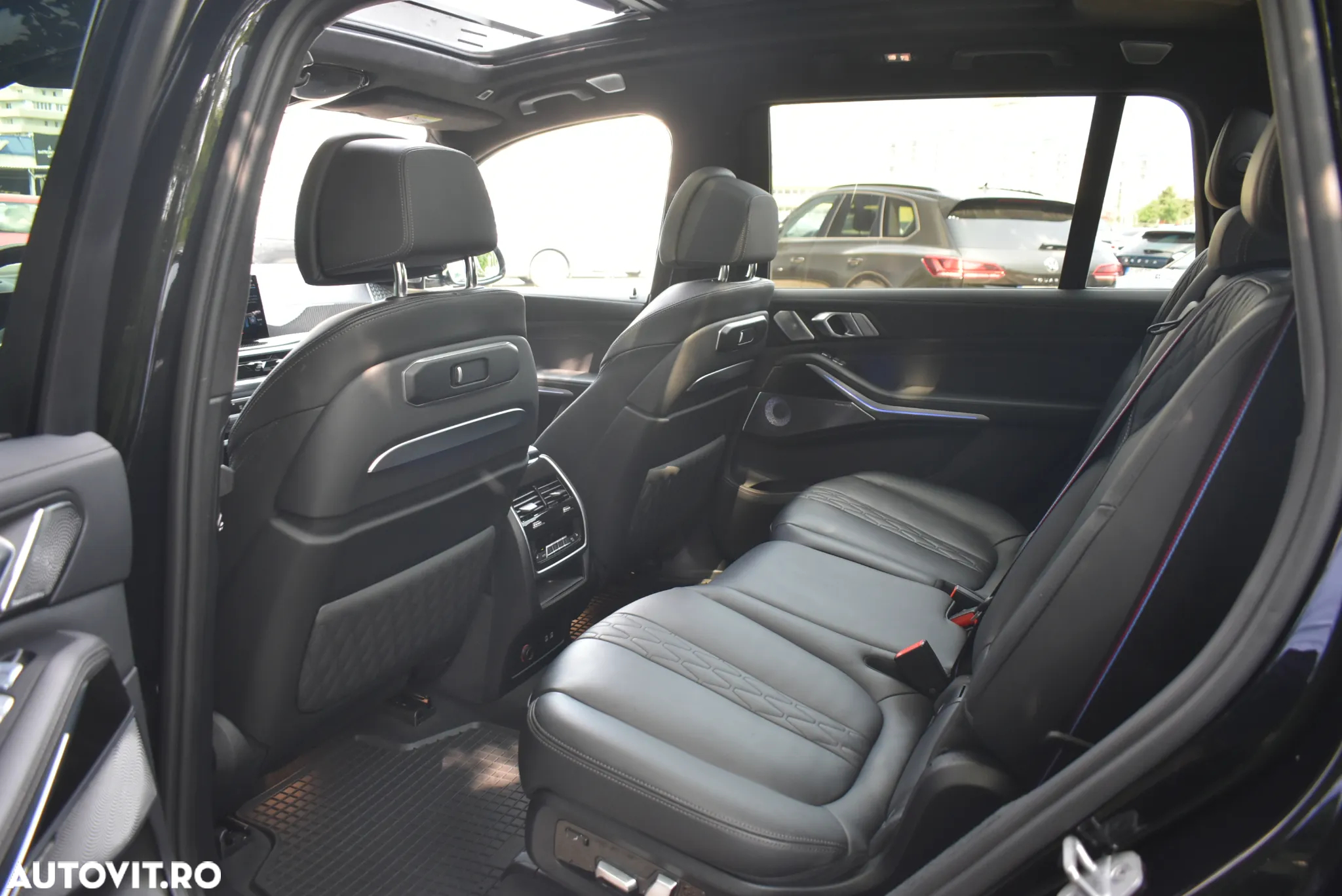 BMW X7 M60i xDrive AT MHEV - 32