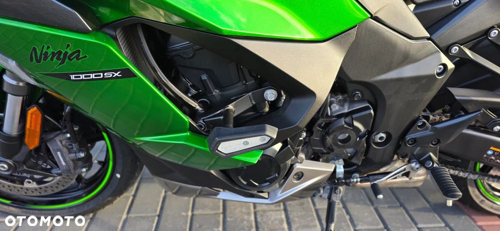 Kawasaki Ninja 1000 SX - 35