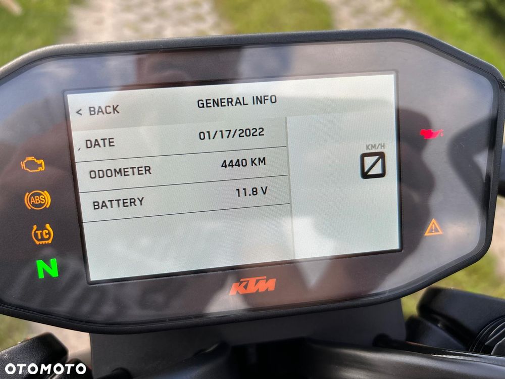 KTM DUKE 890 - 7